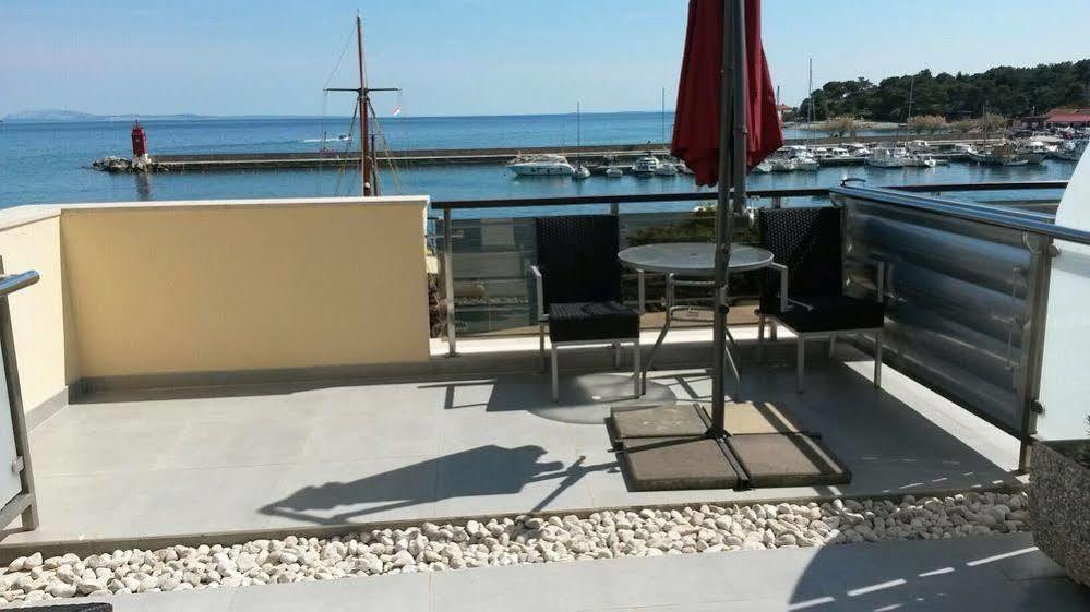 Hotel Marina Krk Town Exterior photo